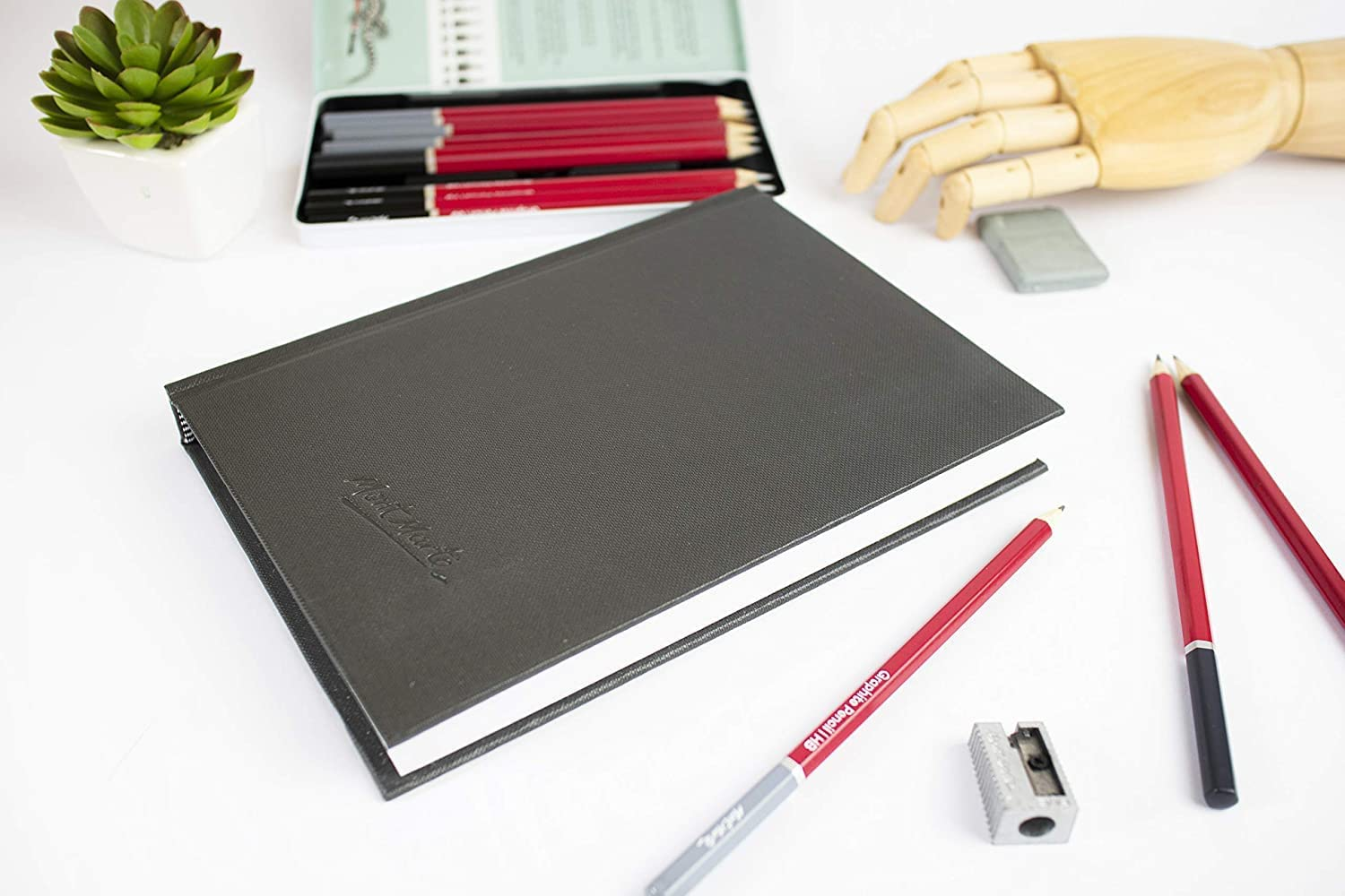Mont Marte Signature 110Gsm Hardbound Sketch Book, A5 Size image number 4