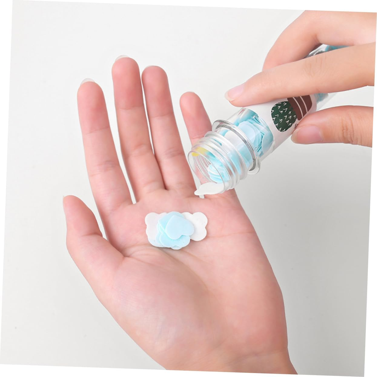 SUPVOX 6Pcs Portable Soap Sheets Reusable Soap Flakes for Hand Washing Travel-Friendly Cleaning Scraps Random Patterns for Camping Hiking and Home Use image number 4