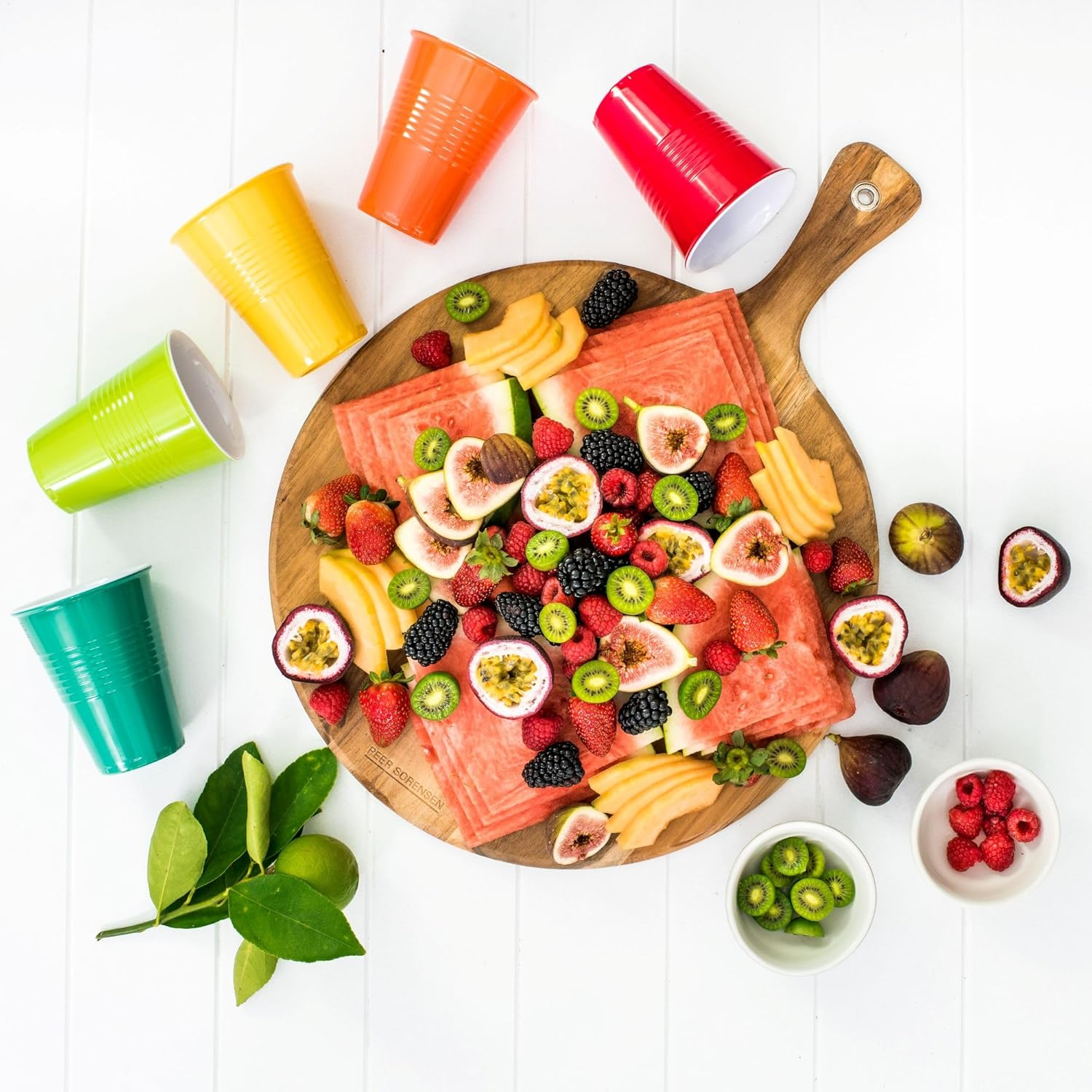 Peer Sorensen round Paddle Serving Board, 54.5 X 40.5 X 1.2Cm, Acacia Wood