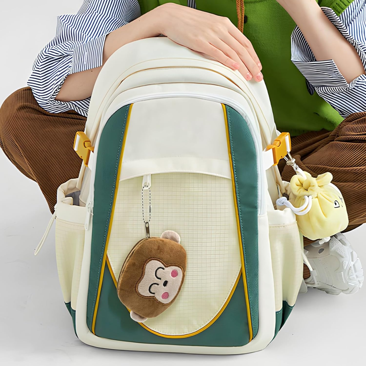 8 Pack Small Cute Coin Purse Pouch Bulk with Keychain for Kids Party Bag Fillers, Zipper Plush Animal Coin Purse Wallet Pouch for Bithday Party Favors Classroom Rewards School Kids Activity