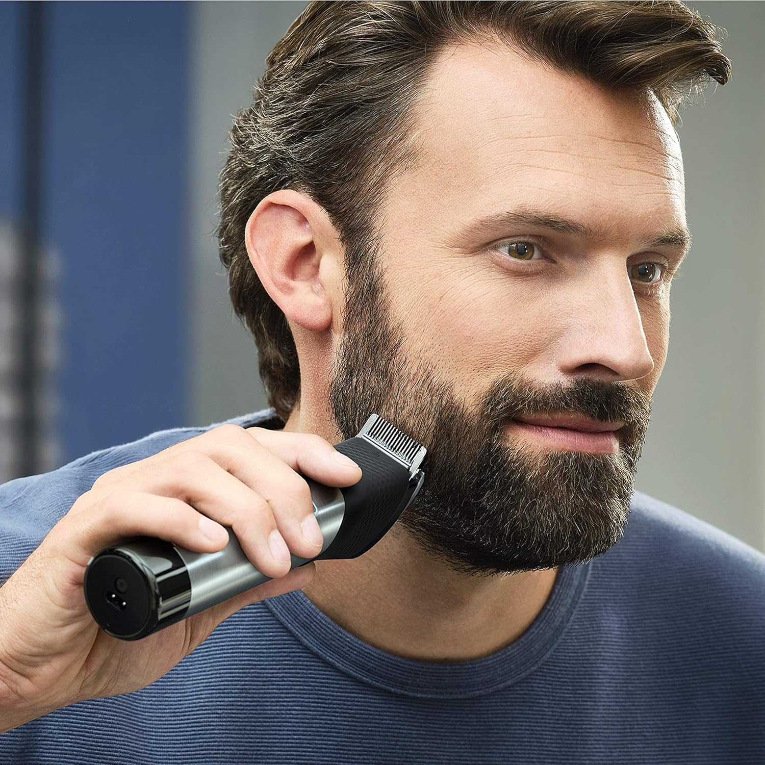 Philips BT9810/15 Beard Trimmer Series 9000 Prestige for Precision Incomparable with Long Attachment Comb image number 5