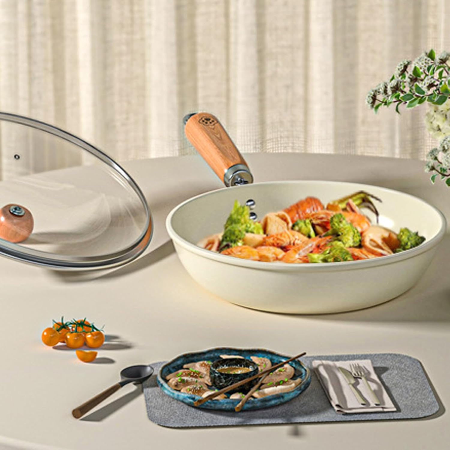 Nonstick Frying Pan Skillet, 24 CM Large Skillet with Lid, Ceramic Omelet Pan with Heat Resistant Handle, Skillet Induction Cookware for All Stove Tops, PFOA and Pfas-Free