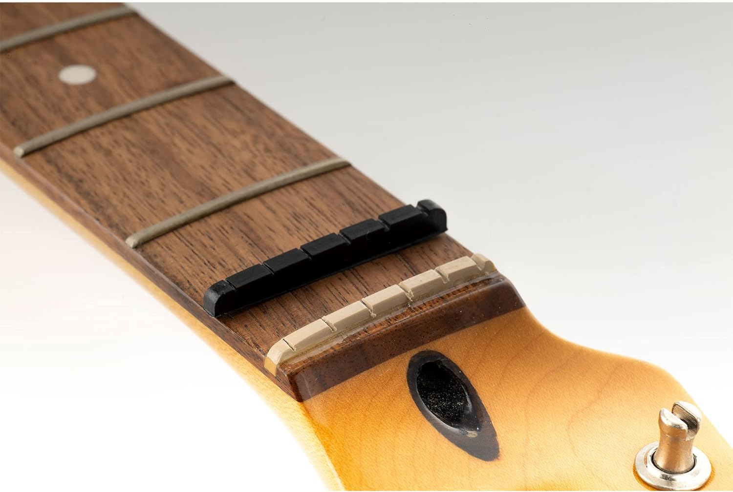 Musiclily Pro Urea Resin Plastic 43Mm Slotted Strat Tele Electric Guitar Nuts Flat Bottom for 6-String Stratocaster/Telecaster Guitar, Black(Set of 2) - Ivory image number 5