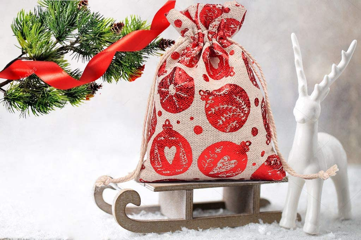 AOOTOOSPORT Christmas Burlap Bags with Drawstring, 5 X 7 Inch Christmas Favor Bags Jewelry Candy Pouches Sacks, Mini Storage Bag for Wedding Christmas Festive Candy Goody Storage DIY Craft - 12 Pcs image number 4
