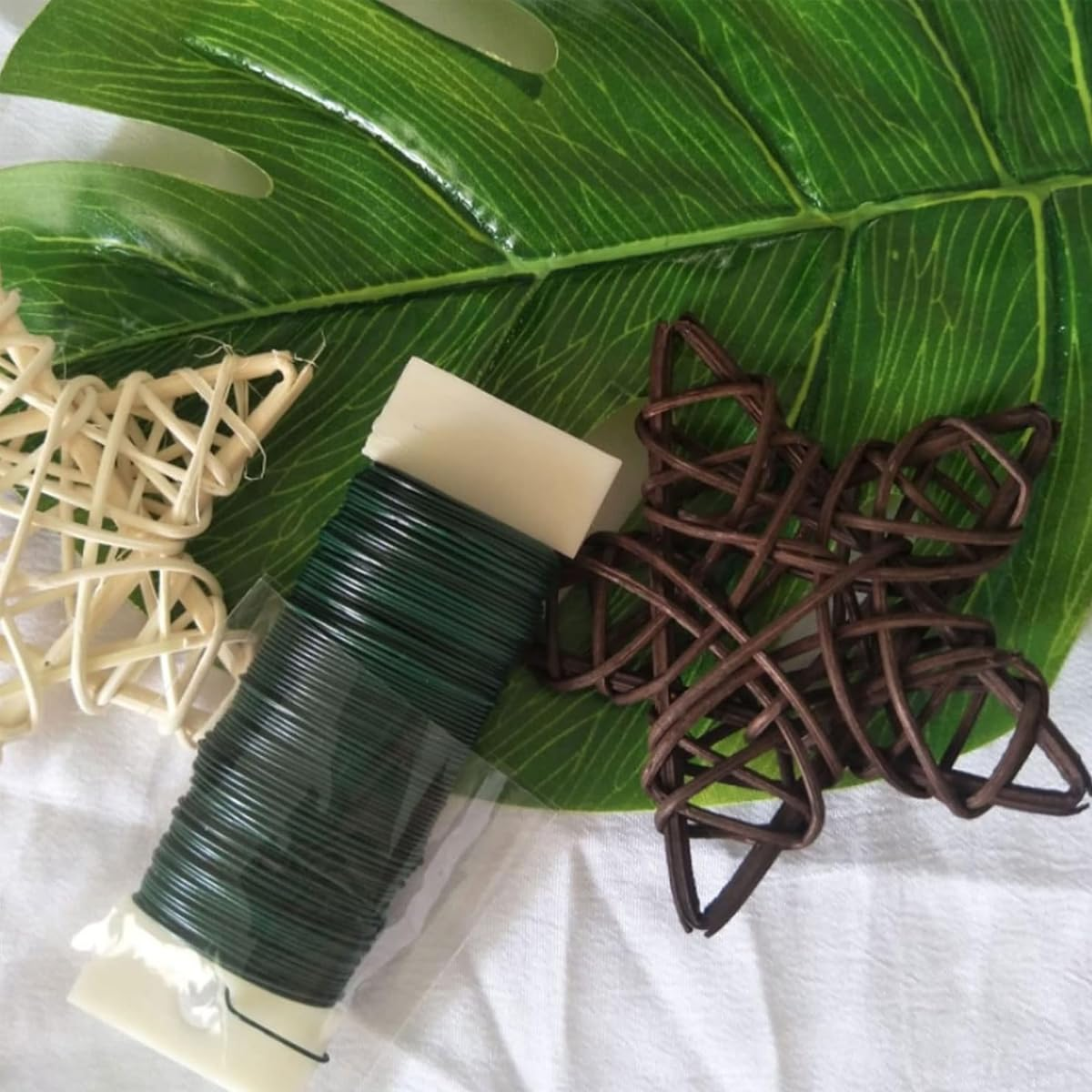 AIMALL 20 Rolls 0.7Mm X 35M Green Galvanized Wire, Durable Soft Binding Wire for Crafts, Christmas Decoration, and Floral Arrangements, Easy to Bend and Shape, 22 Gauge image number 3