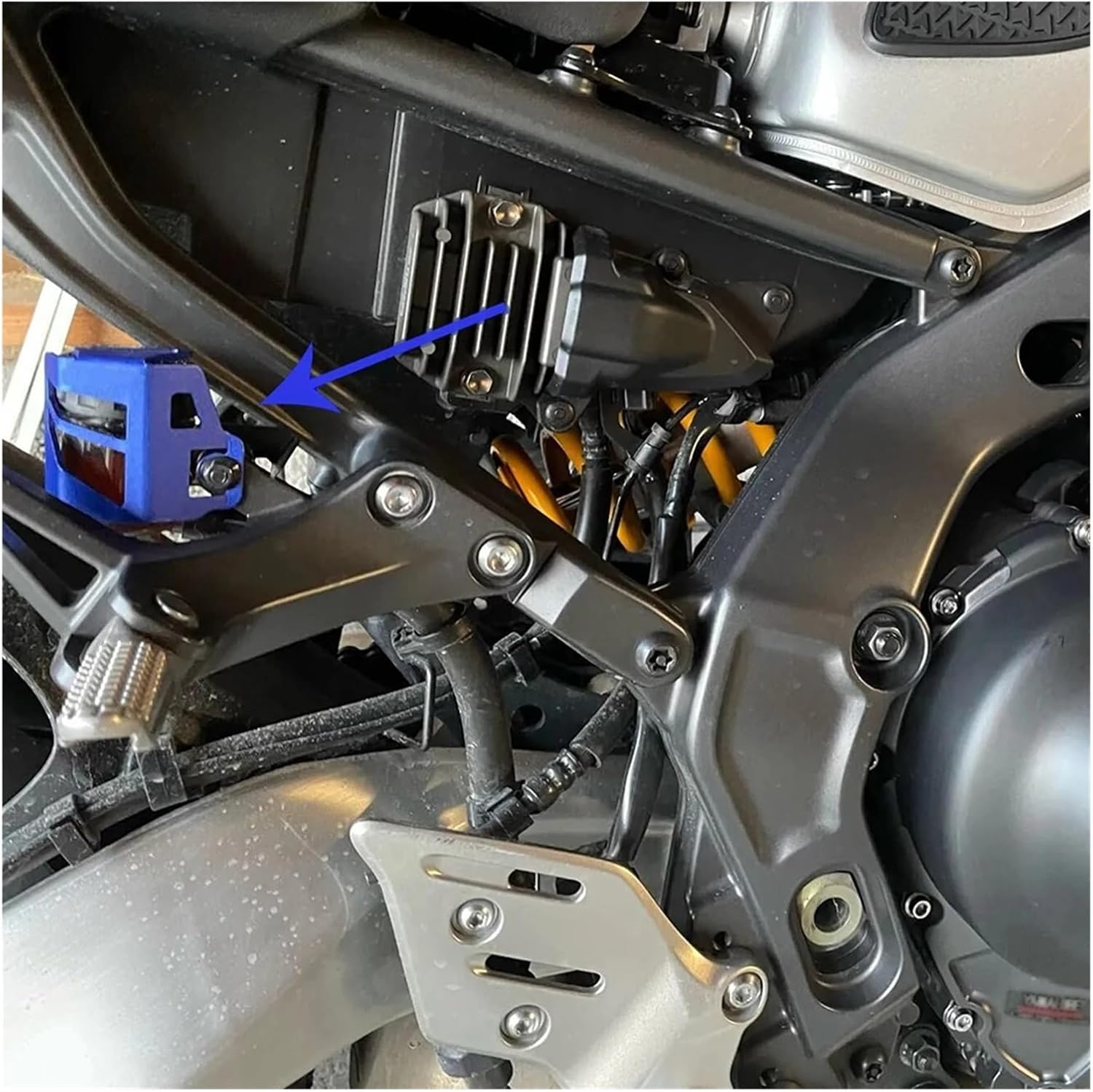 Compatible with R3 YZF-R3 YZFR3 2015-2024 Motorcycle Front Rear Brake Fluid Reservoir Cap Cylinder Cover Guard Oil Filler Cap R3(D-Blue) image number 2