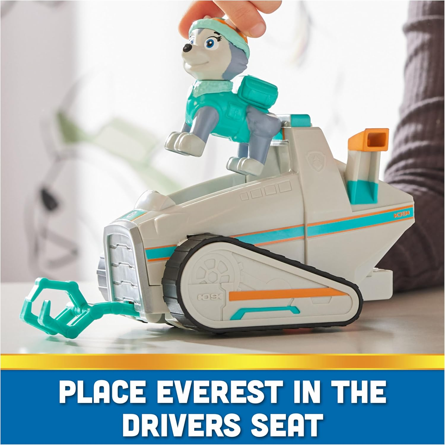 PAW Patrol, Everest&rsquo;S Snow Plow, Toy Car with Collectible Action Figure, Sustainably Minded Kids&rsquo; Toys for Boys & Girls Aged 3 and Up image number 6