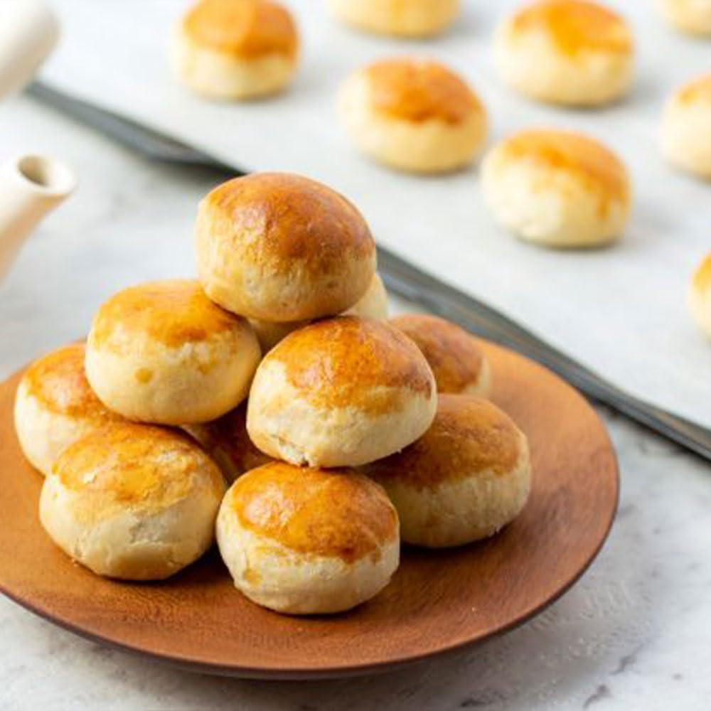 Delyco Sweet Mung Bean Cake Tau Sar Piah Classic Malaysian Pastry Singapore Snack on the Go Cookie Homemade Cake 400G image number 3