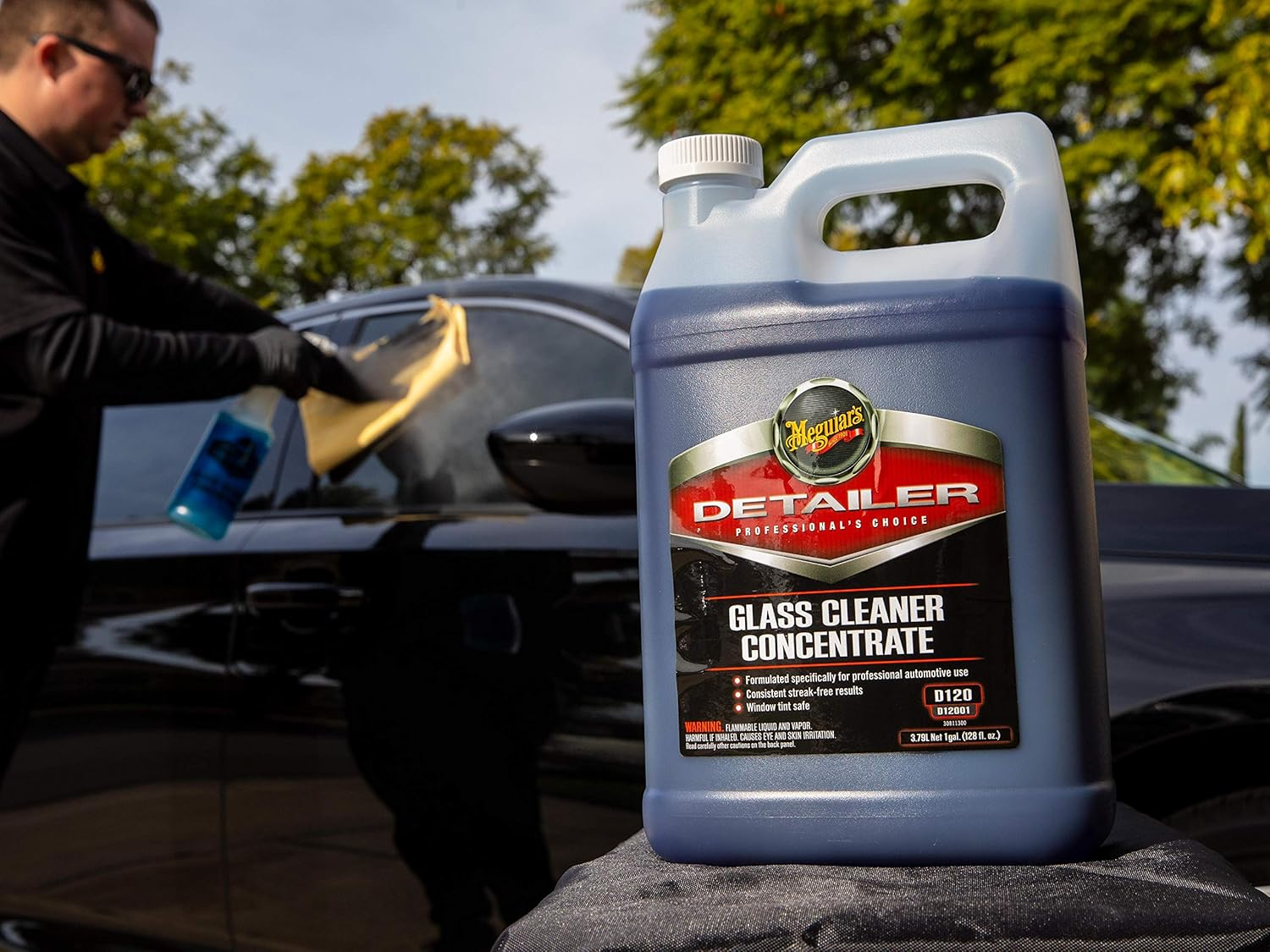 Meguiar'S Detailer Glass Cleaner Concentrate, 3.8 Litre | Produces Crystal Clear, Streak-Free Glass | Removes Vinyl Fog, Road Grime & Bug Residue image number 4