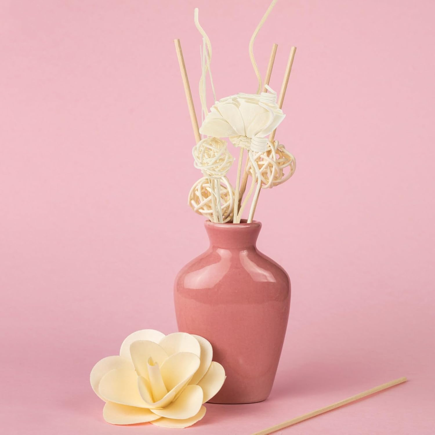 Cabilock 1 Set Rattan Wood Reed Diffuser Sticks, White, Flower Shaped, Essential Oil Aroma Diffuser Set, Home Office Decor