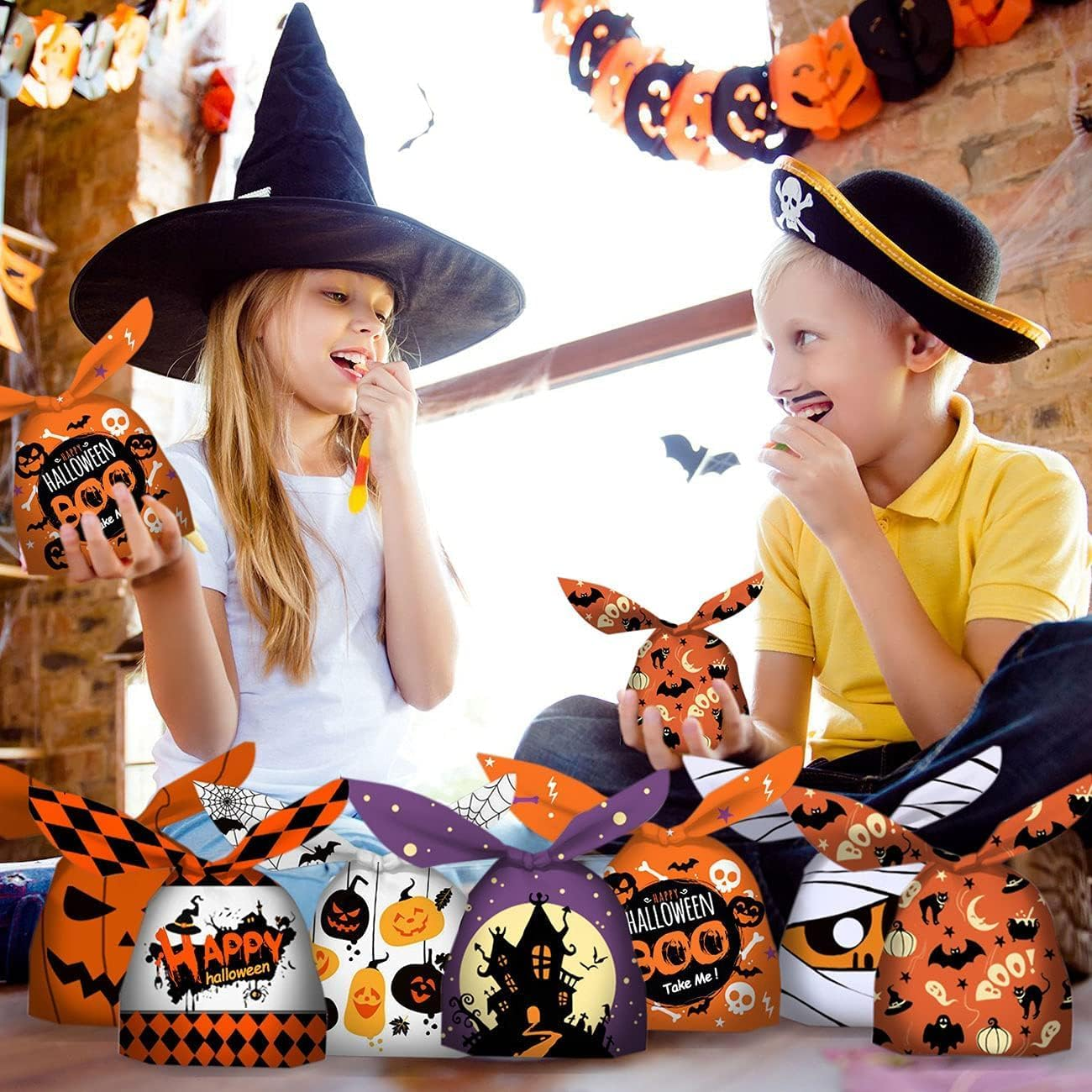 70Pcs Candy Bags for Halloween Party - 7 Designs Plastic Small Goodie Bags for Kids Trick or Treat image number 5