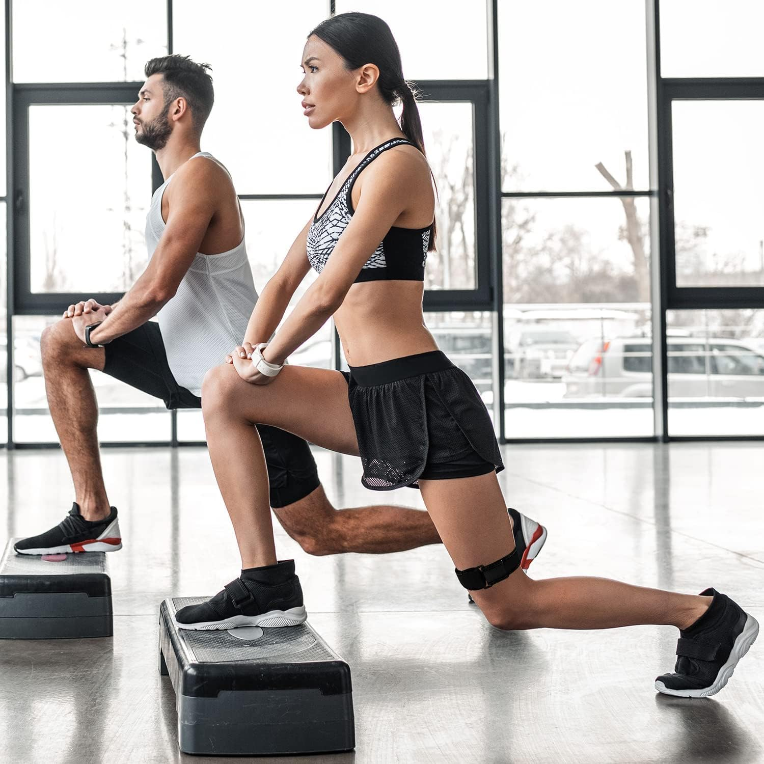 Band Strap for Knee, Adjustable Comfortable Iliotibial Band Wrap Breathable Strap for Iliotibial Band Syndrome image number 3