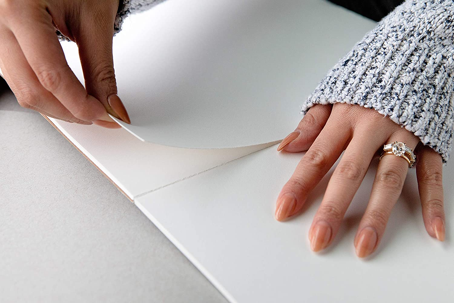 Strathmore 300 Series Tracing Paper Pad, Tape Bound, 11X14 Inches, 50 Sheets (25Lb/41G) - Artist Paper for Adults and Students, White image number 5