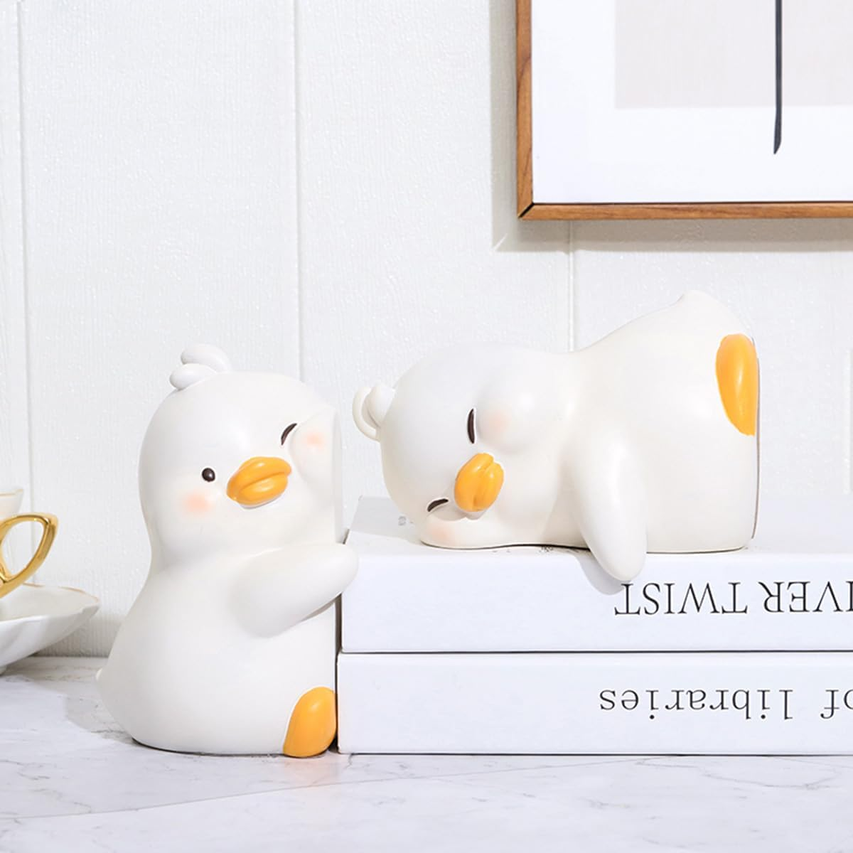 Cute Hug Ducks Decorative Bookends, Unique Book Ends to Hold Books Creative Resin Book Holder Stopper for Home Office Desk Bookshelf Decoration image number 3