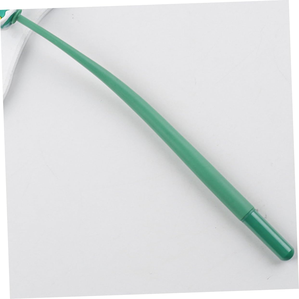 Operitacx 4Pcs Christmas Cartoon Gel Writing Pen Cute Student Office School Supplies Xmas Santa Prize Presents