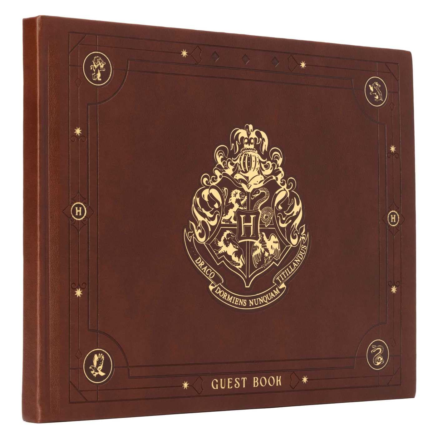 Harry Potter: Hogwarts Guest Book image number 3
