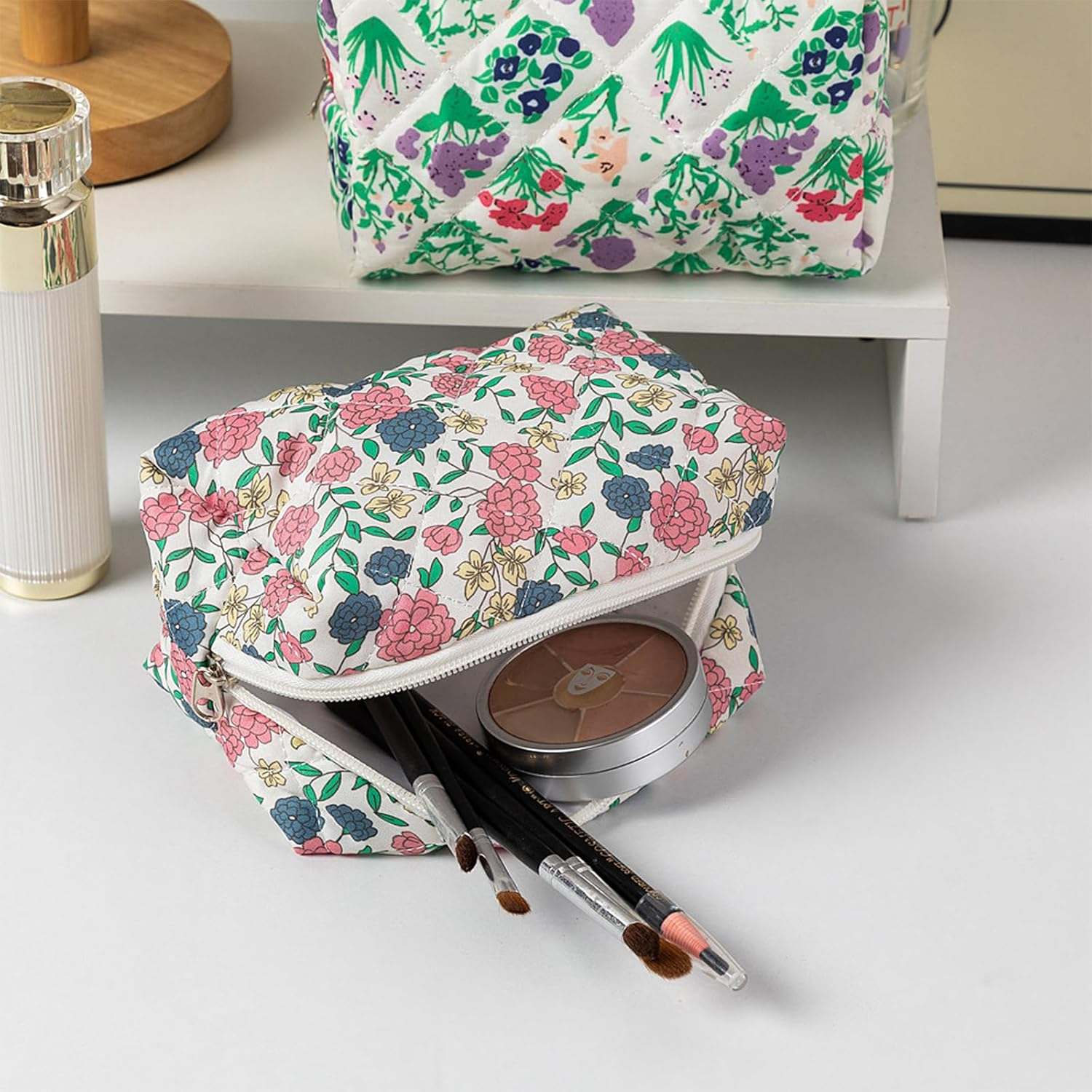 Makeup Bag Quilted Cosmetic Bag Floral Large Pouch,Coquette Toiletry Bag Travel,Large Capacity Aesthetic Makeup Bags Zipper - Flowers 2 image number 2