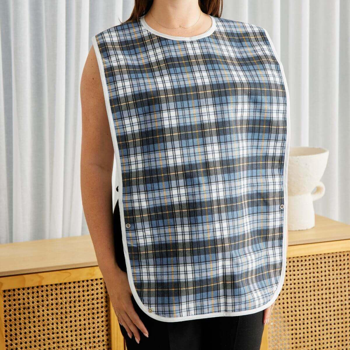 Invizi Waterproof Adult Bibs &ndash; 3 Pack of Reusable Clothing Protectors with Spill Tray, Adjustable Neck, Waterproof Backing & Machine Washable, 90X45Cm image number 3