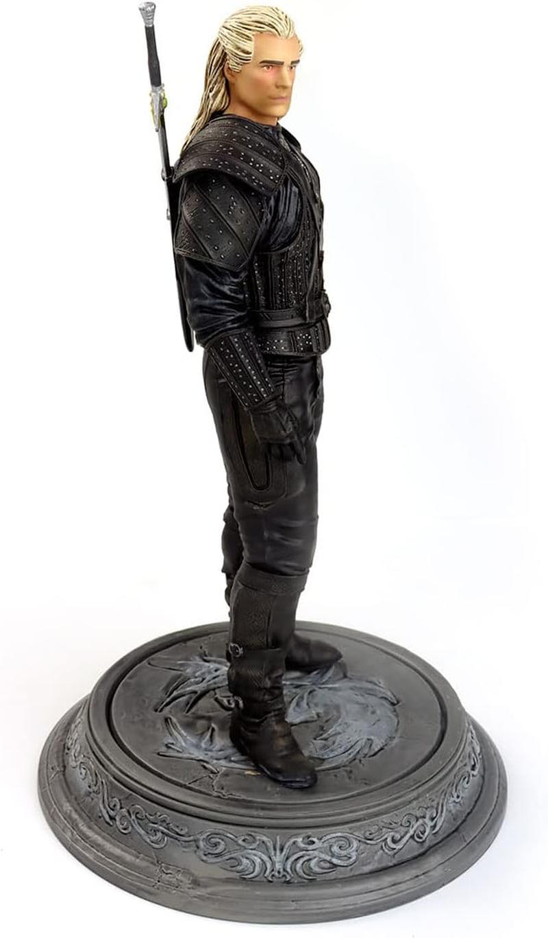 Dark Horse Comics the Witcher - Geralt Figure, 9-Inch Height image number 6