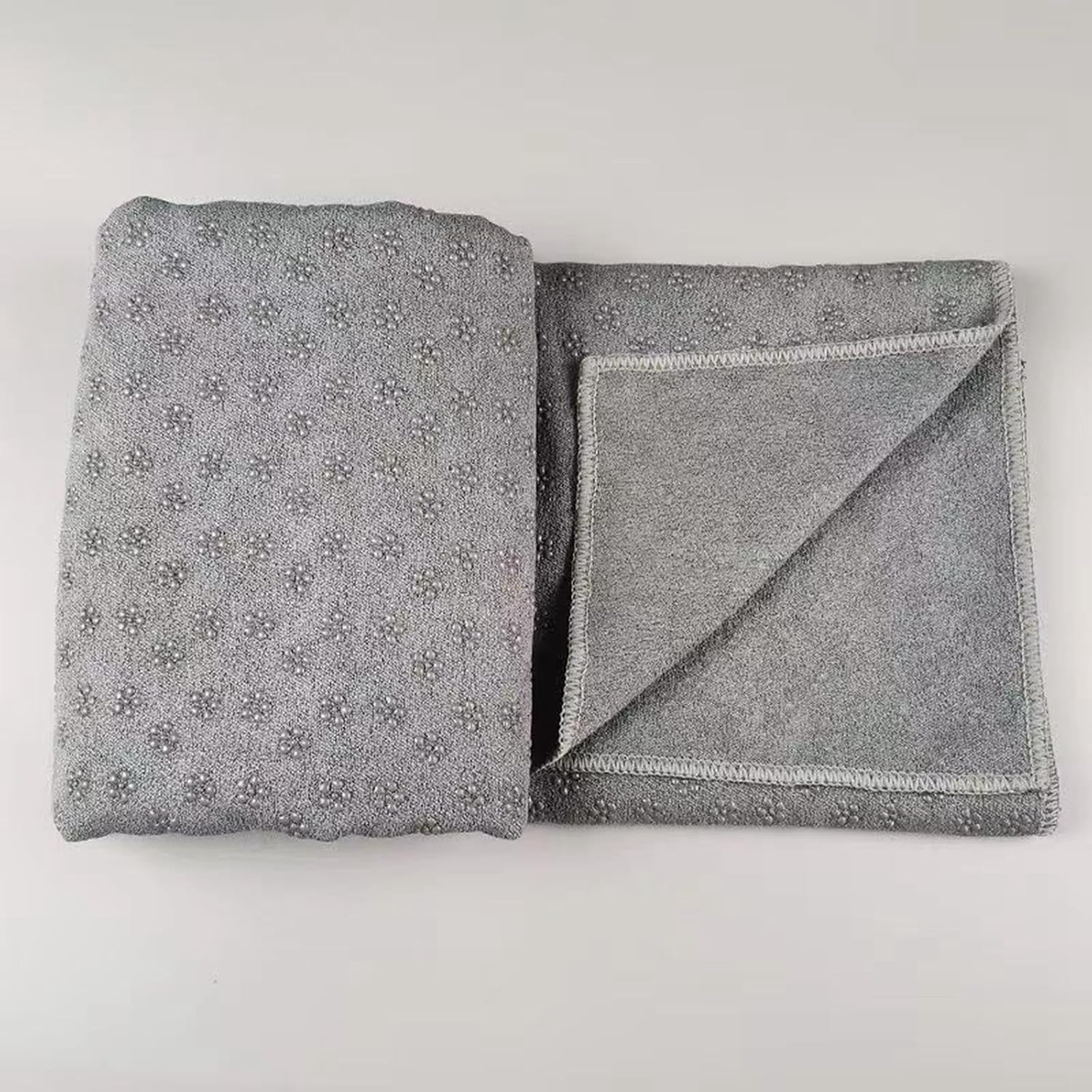 Hot Yoga Mat Towel Yoga Towel for Yoga Mats Non Slip Comfortable Exercise Mat Sweat Absorbing for Travel Pilates Home Gym