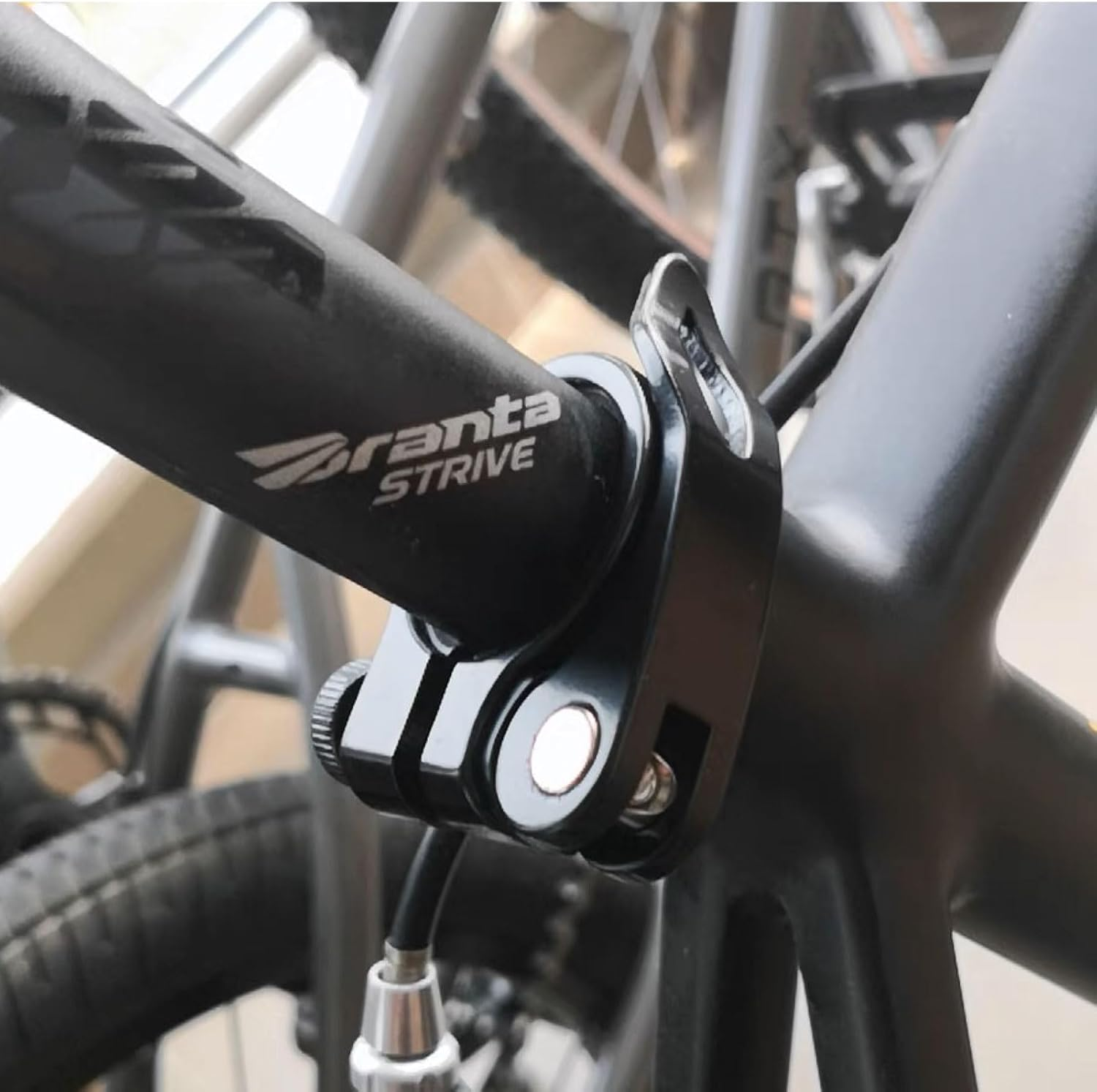 Azarxis Bike Seat Post Clamp Aluminum Alloy Quick Release Bicycle Seatpost Tube Clip 28.6Mm 31.8Mm 34.9Mm for Mountain Bike Road Bike Fixie Gear Track Bike Folding Bike DH MTB BMX (Black, 31.8Mm)