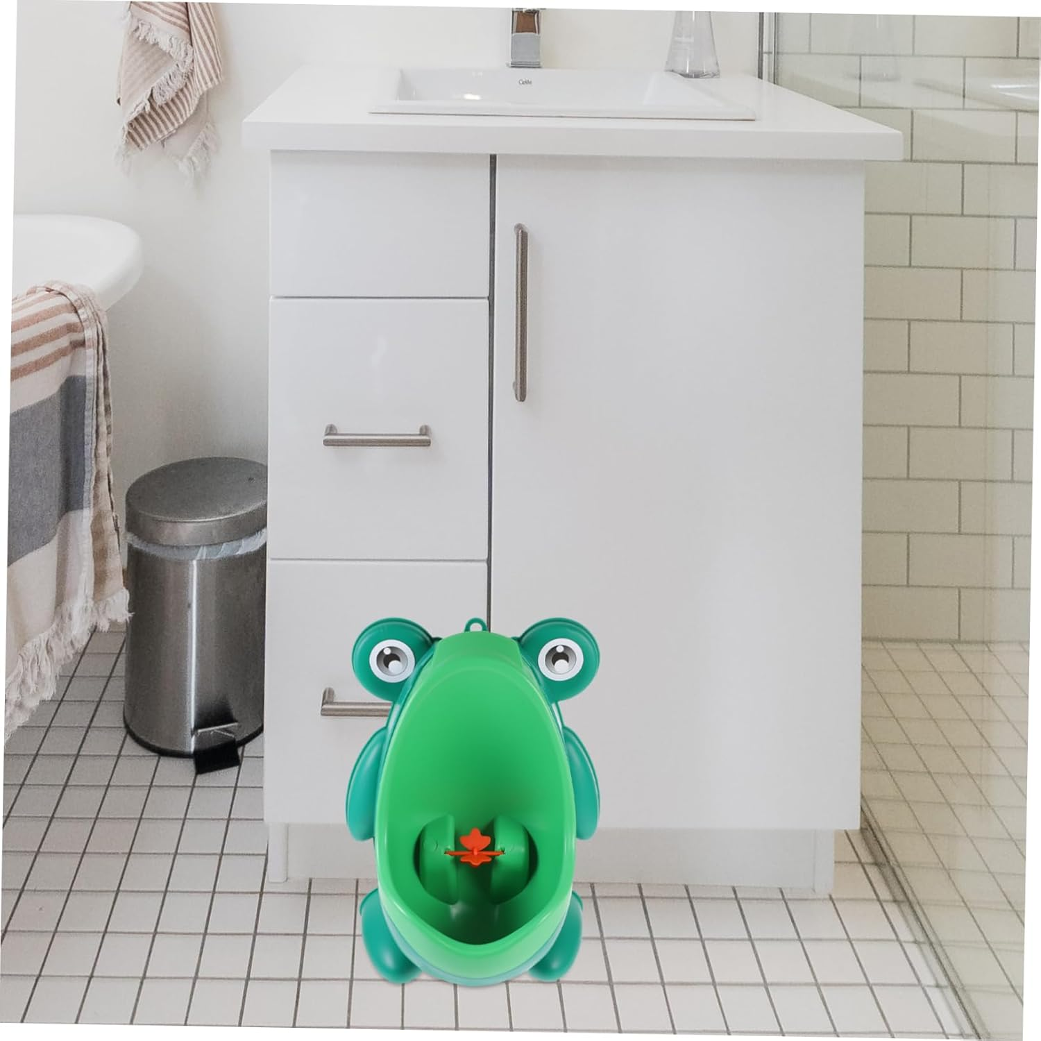 Ibasenice Cartoon Frog Boy Urinal Potty Training Toilet for Toddlers, Wall-Mounted Portable Green Plastic Pee Training Tool for Boys, Baby Potty Trainer Suitable for Home Use Random Style image number 6
