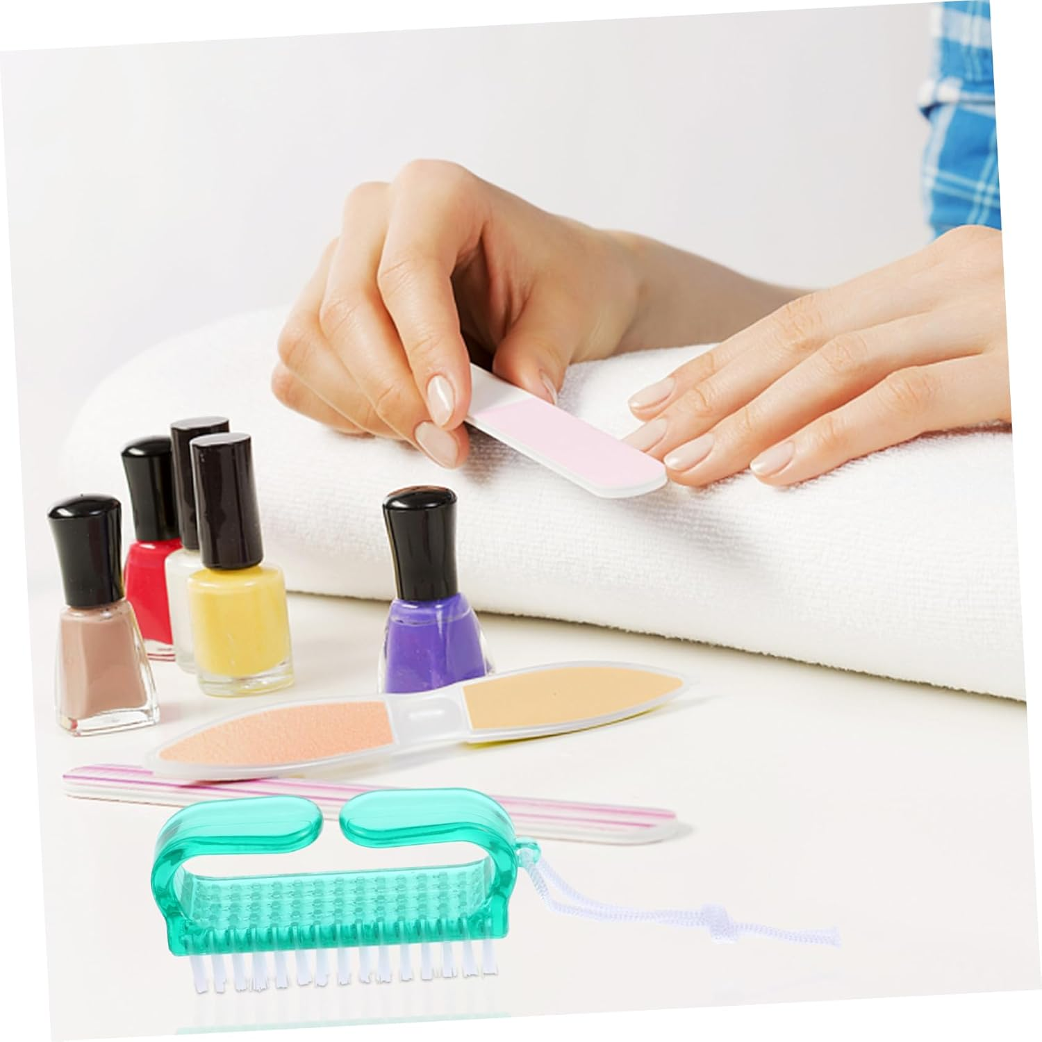 4Pcs Plastic Handle Nail Scrub Brushes Small Nail Scrubbing Brush for Manicure and Pedicure Fingernail Toenail Cleaning Tool Green Bristles Suitable for Care image number 2