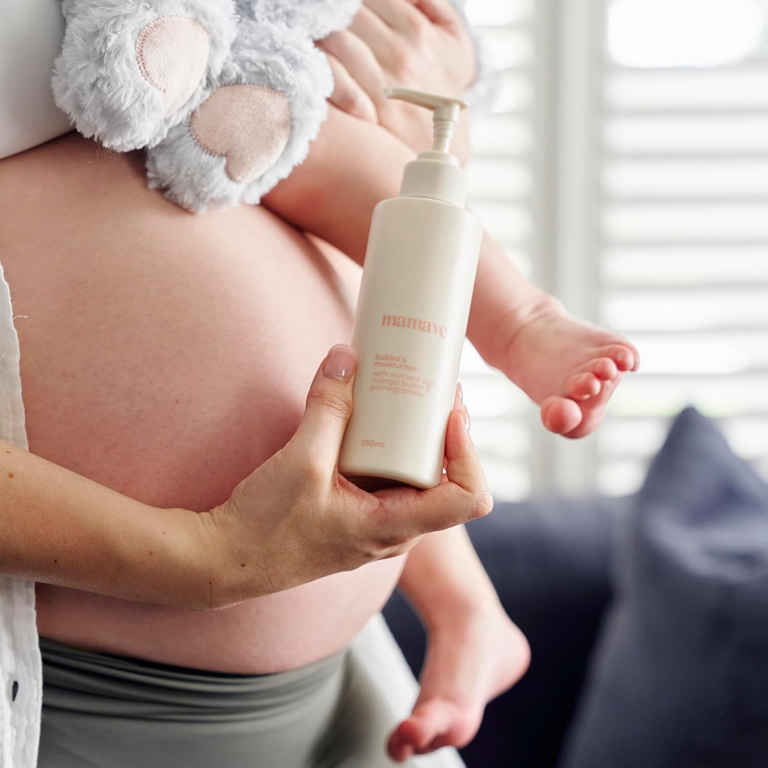 Mamave Baby Moisturiser | Natural Formula | Perfect for Newborns | Nut Oil Free | Lavender and Ylang Ylang Essential Oils | Calendula and Aloe Vera Extract | Great for Dry Skin | Australian Made | 250Ml image number 2