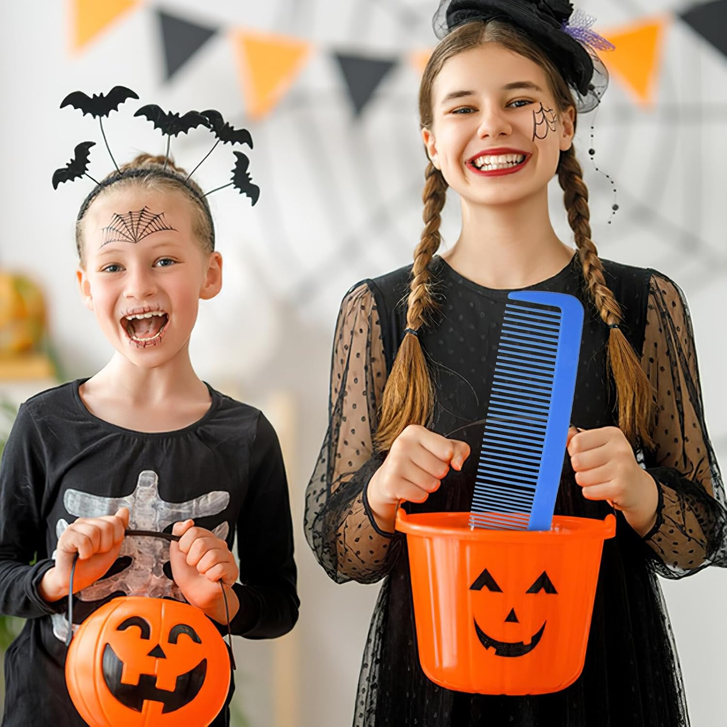 3 Pcs Giant Comb Prop Decorative Huge Combs for Halloween Parties Fun Carnival Pranks Lightweight Safe Party Accessories for All Ages image number 3