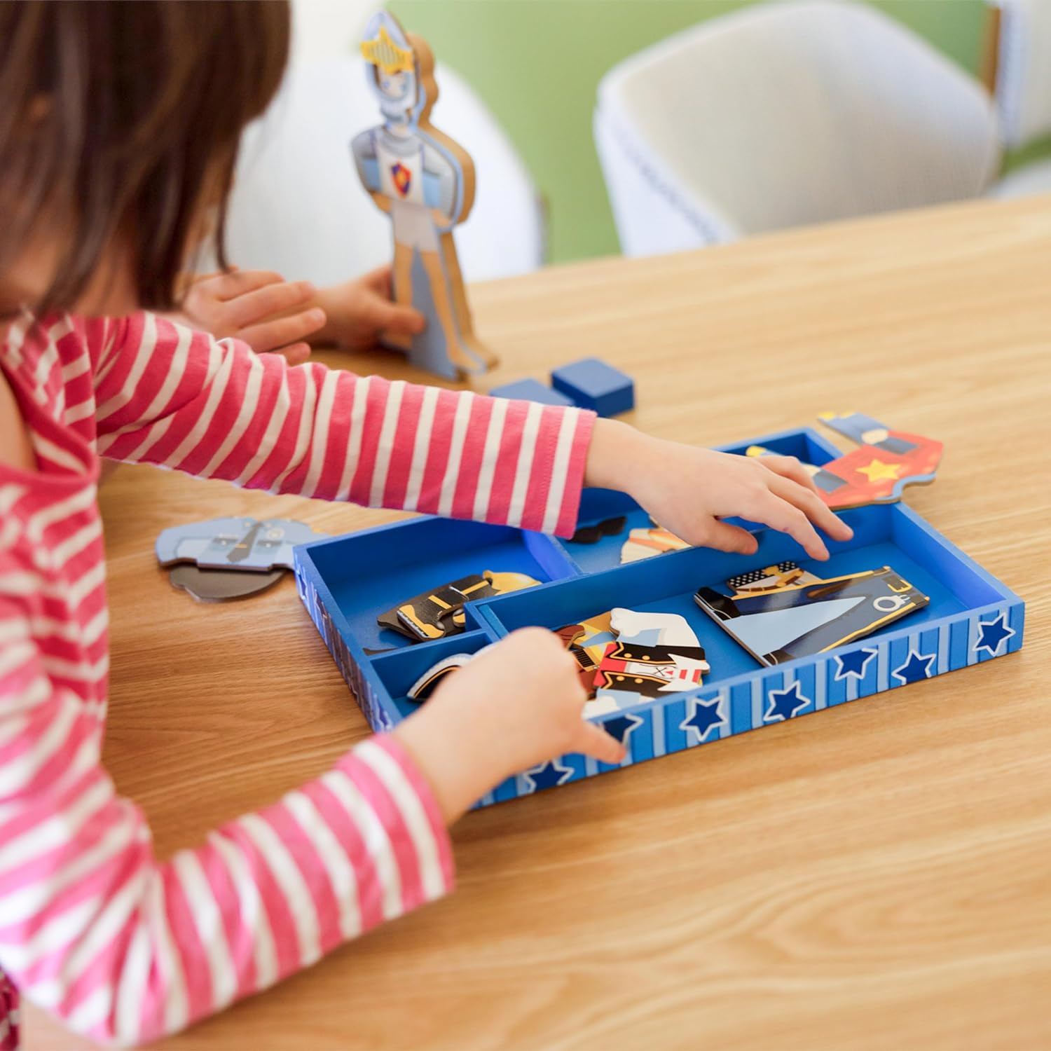 Melissa & Doug - Joey Magnetic Dress-Up image number 3