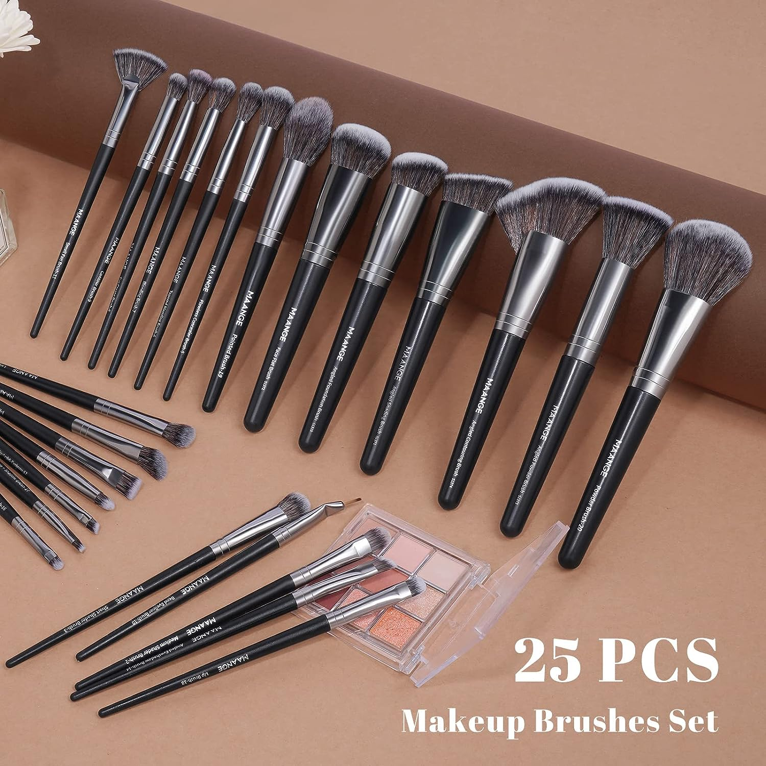 Make up Brushes, MAANGE 25Pcs Make up Brush Set Foundation Eyeshadow Blush Brush Blending Concealers Face Powder Eye Make up Brushes Set with Gift Box (Black) image number 1