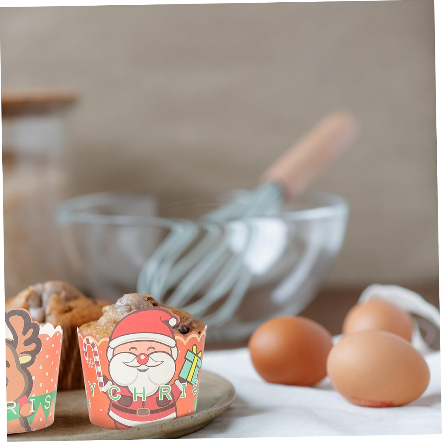 KOMBIUDA 150Pcs Christmas Cake Cups Heat-Resistant Muffin Cups for Baking Decorative Cake Holders for Holiday Parties and Celebrations Random Color image number 1